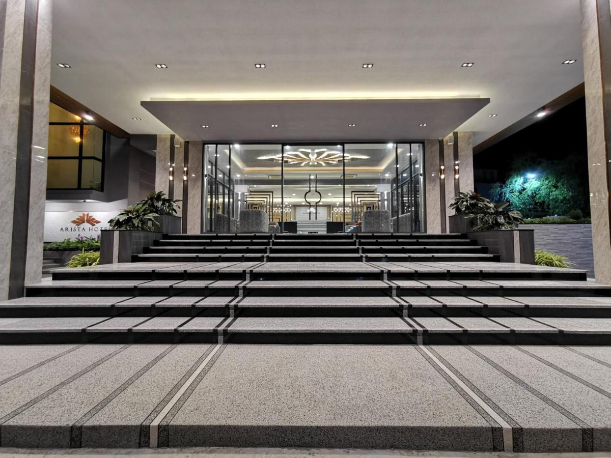 Arista Hotel Ubon Убонратчатхани Экстерьер фото