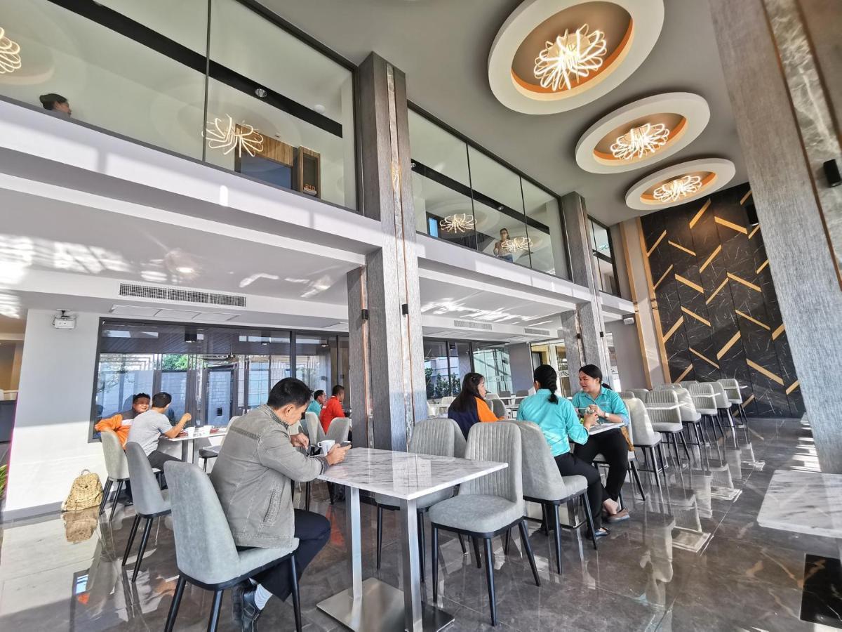 Arista Hotel Ubon Убонратчатхани Экстерьер фото
