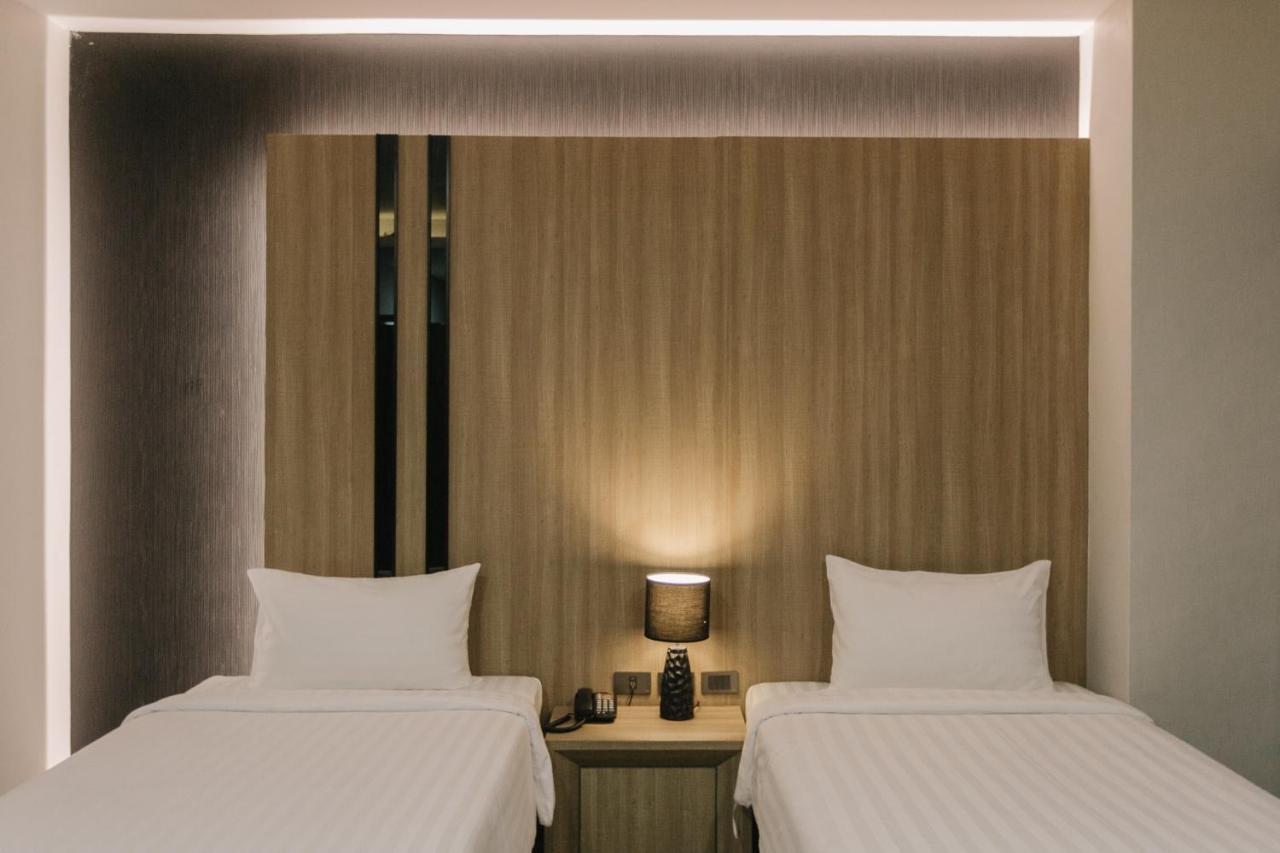 Arista Hotel Ubon Убонратчатхани Экстерьер фото