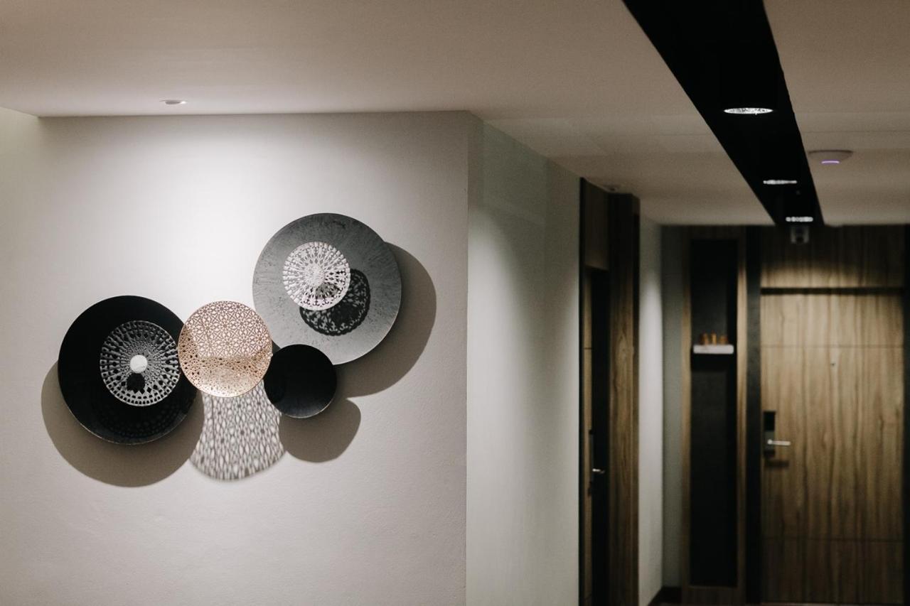 Arista Hotel Ubon Убонратчатхани Экстерьер фото